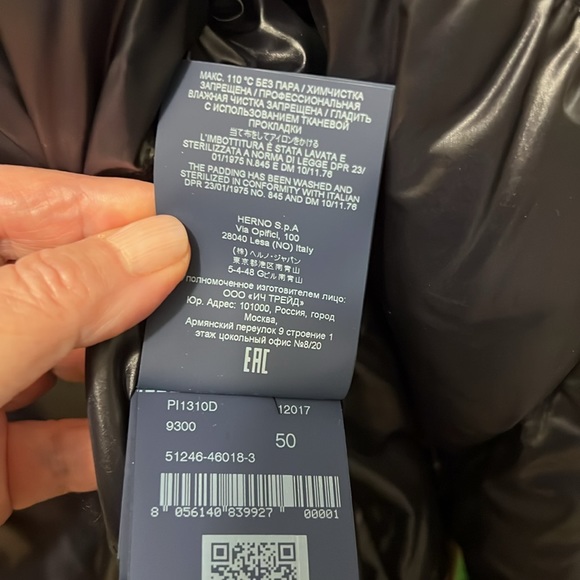 HERNO Ultra Diamond Quilted Ultra Down Coat. Black, size 14 US, 50 IT - Picture 11 of 12